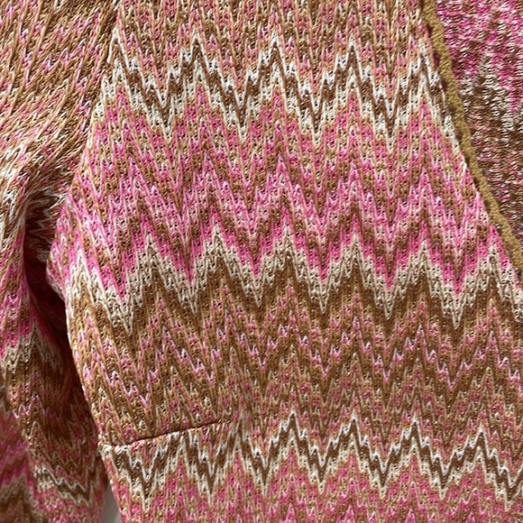 NWT Top - Picture 2 of 7